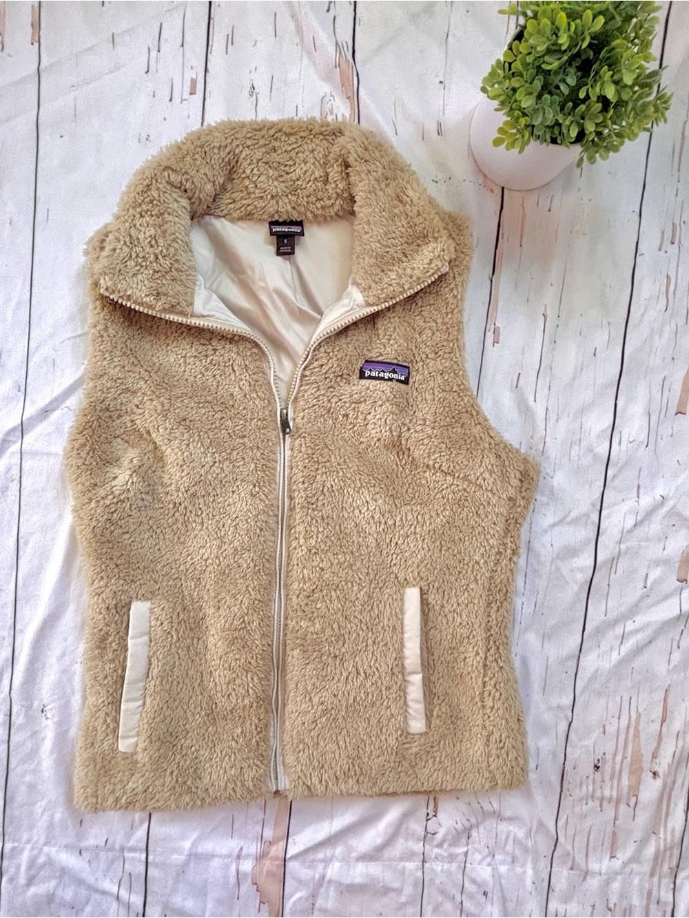 Patagonia Women’s Los Gatos Sherpa Fleece Vest - Zip Front